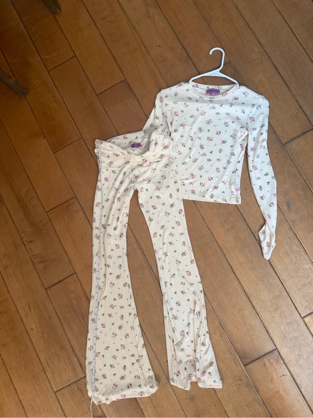Women’s Edikted Floral Long-Sleeve Lounge Set - White with Pink Flowers XS NWOT